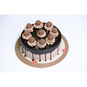 Ferrero Rocher Chocolate Cake (1 Kg)