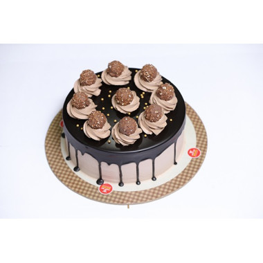 Ferrero Rocher Chocolate Cake (1 Kg)